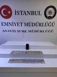 Biçakla Is Yerine Girdi, 5 Bin Dolari Ve Telefonu Gasp Etti