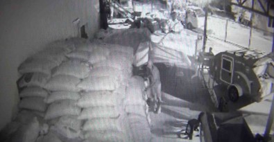 Hirsizlar 5 Dakikada 20 Bin Liralik Harnup Çaldi