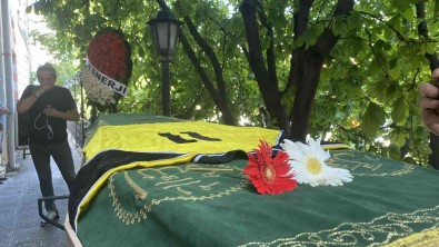 Yük Trenin Çarptigi Amatör Futbolcu Son Yolculuguna Ugurlandi