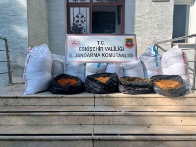 Eski Çaglara Ait Sarap Mayasi Satmaya Çalisan Süpheliler Yakalandi