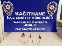 Istanbul'da Vatandaslarin Kabusu Hirsiz Yakalandi Açiklamasi 22 Otomobilin Multimedya Cihazini Çaldi