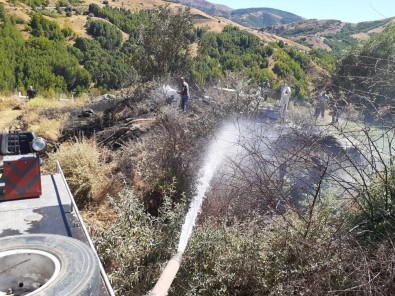 Tunceli'de Otluk Alanda Çikan Yangin Söndürüldü