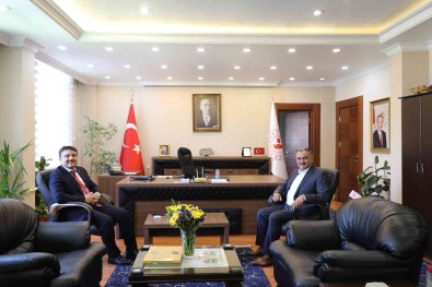 Baskan Cabbar'dan Kaymakam Tunç'a Hayirli Olsun Ziyareti