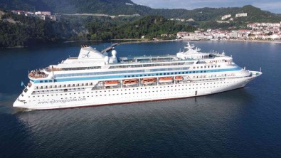 Amasra Kuruvaziyer Gemisi Agirladi