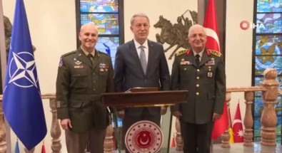 Bakan Akar, NATO Avrupa Müttefik Yüksek Komutani Cavoli'yi Kabul Etti