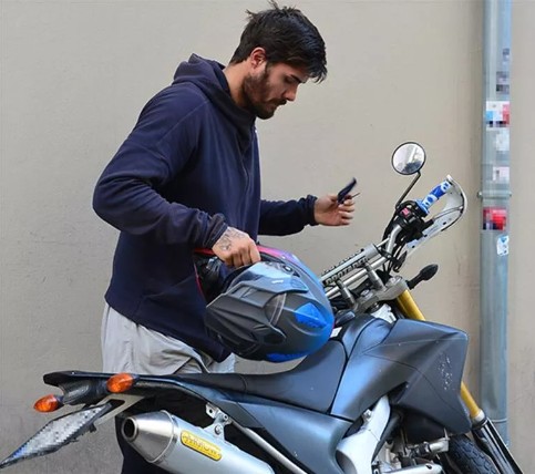 Alman sevgilisiyle görüntülendi!