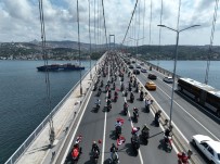 15 Temmuz Sehitler Köprüsünden Geçen Binlerce Motosikletliden Görsel Sölen