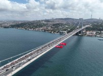 30 Agustos Dolayisiyla 15 Temmuz Sehitler Köprüsünden Geçen Binlerce Motosikletli, Görsel Sölen Olusturdu