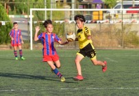'Zaferin Kahraman Yüzleri' Futbol Turnuvasi Sona Erdi
