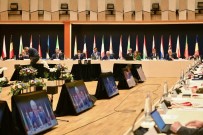 AB, Rus Turistlere Vize Verilmesini Kolaylastiran Anlasmayi Askiya Aldi