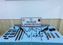 Terörden Arindirilan Tendürek'te Cephanelik Olarak Kullanilan Magara Ve Siginaklar Tek Tek Tespit Edilerek Imha Ediliyor