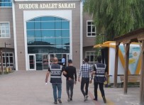 Vakif Binasindan Elektronik Esya Çalan 2 Süpheli Tutuklandi