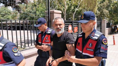 Cinayetten Hükümlü Cezaevi Firarisi Yakalaninca Gülerek 'Daha Çagirmadilar Ki' Dedi