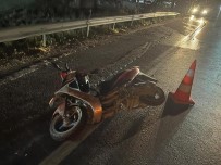 D-650'De Cip Ile Motosiklet Çarpisti Açiklamasi 1 Agir Yarali