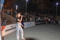 Hakkari Starini Ariyor