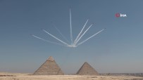 Misir Piramitlerinde Uçus Gösterisi