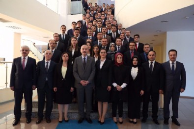Yediiklim Yayınevi’nin tanıtım afişindeki Bakan Soylu fotoğrafı sahte çıktı!