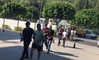 Antalya'da 20 Düzensiz Göçmen Yakalandi