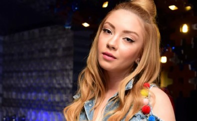 Sahnede telefon fırlatılmıştı! İşte o anlar...