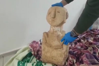 Izmir'de 11 Bin 500 Yillik Tarihi Eser Ele Geçirildi