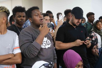Yabanci Ögrenciler Asik Atismasina Hayran Kaldi