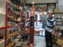 Bakir Ustasi Yaptigi Eseri 30 Bin Dolara Satisa Çikardi