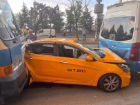 Baskentte 5 Araç Birbirine Girdi