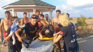 Sakarya'da Denizde Bogulma Tehlikesi Geçiren Kiz Hastanede Öldü