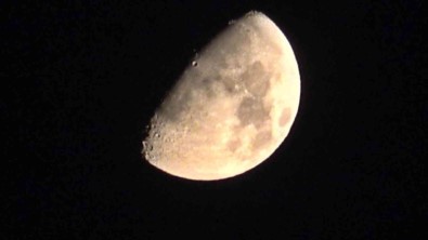 Yüksekova'da 'Yarim Ay' Güzelligi