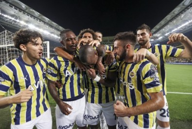 Kadıköy'de nefes kesen mücadele! Fenerbahçe, Ümraniyespor ile 3-3 berabere kaldı…