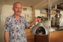 (ÖZEL) 50 Yillik Meslegine Ilk Günkü Aska Yapiyor