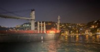 İstanbul Boğazında korkutan anlar! Gemi karaya oturdu!