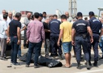 Traktöre arkadan çarpan motosiklet sürücüsü öldü