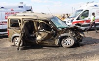 Kayseri'de feci kaza! Otomobil ile hafif ticari araç çarpıştı, bir kişi öldü beş kişi yaralandı...