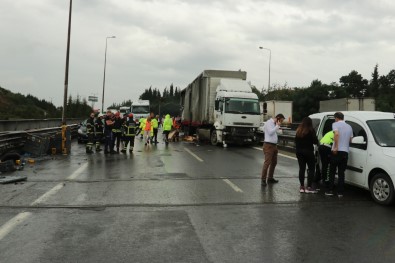 Bariyerlere Çarpti, Yola Dökülen Mazot Az Kalsin Faciaya Yol Açiyordu