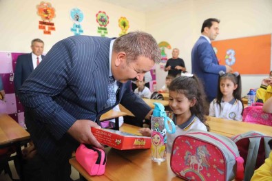 Sunar Açiklamasi Egitime Destek Önceligimizdir