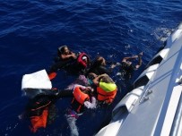 Yunanlilarin Ölüme Terk Ettigi 73 Düzensiz Göçmen Kurtarildi, 6'Si Hayatini Kaybetti