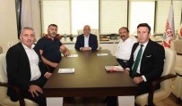 Hizmet-Is Sendikasi Yönetim Kurulu Açiklamasi '(Hüseyin Öz'ün) Iddialari Asilsiz Olup Iftiradan Ibarettir'