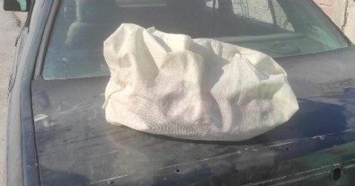 Konya'da vicdanları sızlatan görüntü! Aracın üzerine bırakarak kaçtı