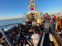 Çanakkale Açiklarinda 84 Düzensiz Göçmen Yakalandi