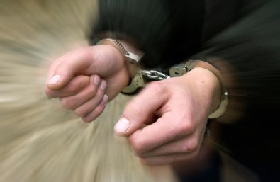 105 Yil Kesinlesmis Cezasi Bulunan 5 Aylik Hamile Hirsiz Yakalandi