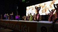 Bakan Ersoy, Anadolu Atesi Dans Grubu'nun 'Troya' Gösterisini Izledi