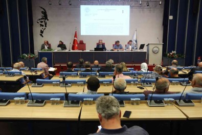 Büyüksehir Meclisi'nden 6 Ilçeye Toplam 503 Milyon TL'lik Ek Bütçe