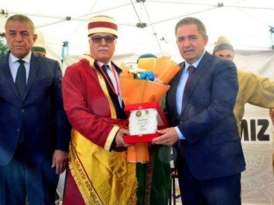 Kirsehir'de Ahisine Sed Kusatildi