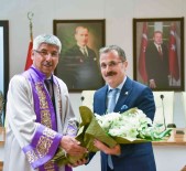 Rektör Kaçar Göreve Basladi