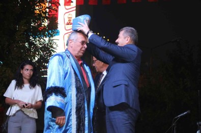 Usak'ta Yilin Ahisine Kaftanini Vali Ergün Giydirdi