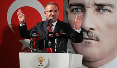 Adalet Bakanı Bozdağ'dan muhalefete eleştiri... 'Bunun adı kapkaç siyaseti'