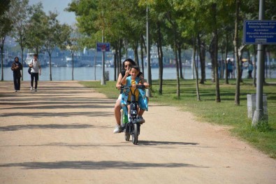 Hava Sicakligi 35 Dereceyi Gördü, Vatandaslarin Rotasi Sahil Oldu