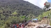 Nepal'de Sel Ve Toprak Kaymasi Açiklamasi 17 Ölü