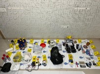 Sancaktepe'de Ele Geçirilen Patlayici Ile Baglantili 2 Süpheli Yakalandi